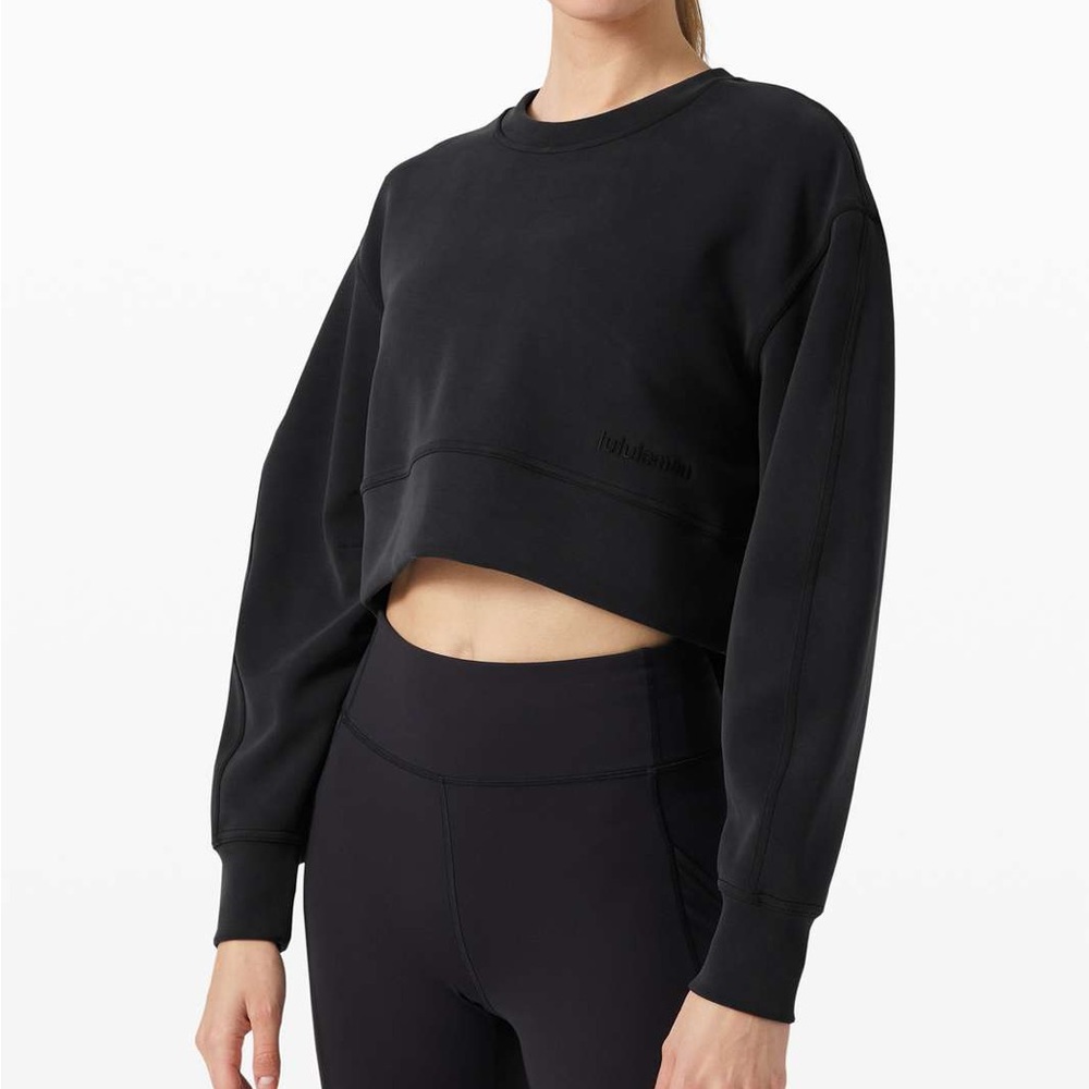❤️ Soft Ambitions Cropped Crew *like new*